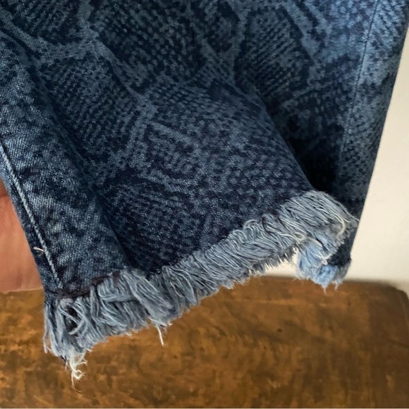 Michael Kors snake print denim jeans raw hem - Picture 8 of 11